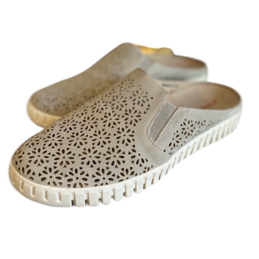 Light gray / taupe slip on shoes